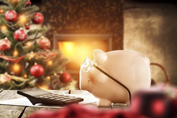 How to Save Money During Christmas and the Holidays