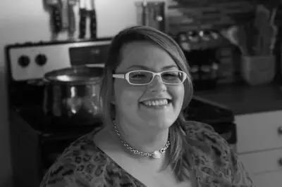 63099104-0-niki-588367-edited